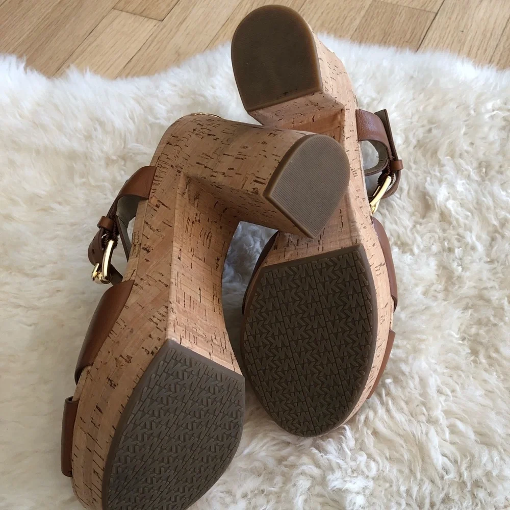 MICHAEL Michael Kors Brown Vintage Block Heels - Picture 3 of 8